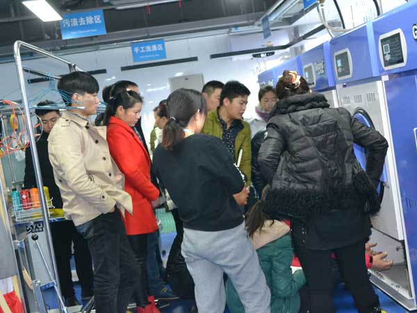 開一家干洗店需要多少錢,開潔希亞干洗店費用高嗎？